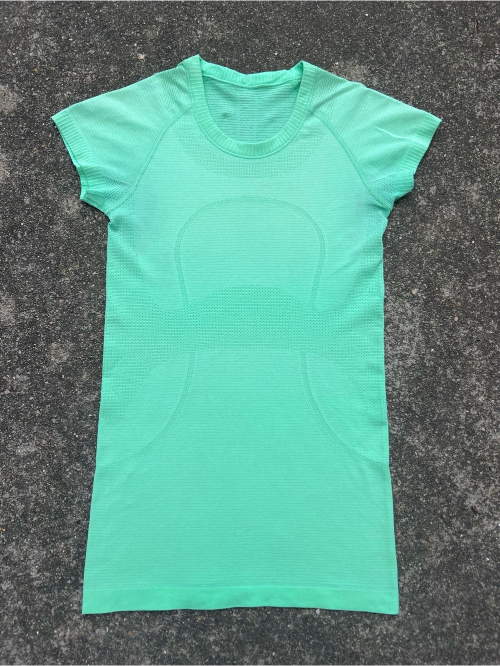 Lululemon Run Swiftly Tech Short Sleeve Crew Scream Neon Green Size 4